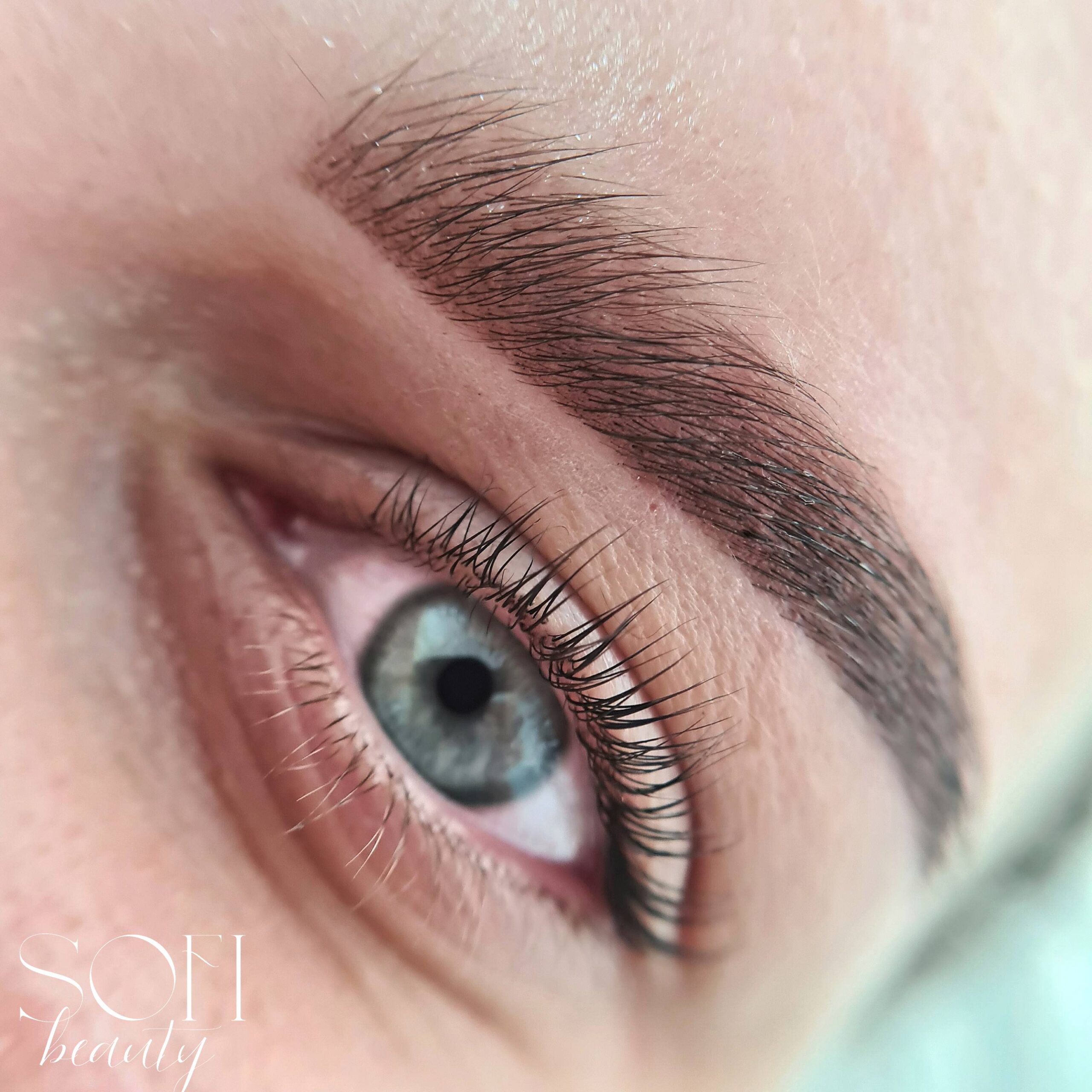 Pakiet henny pudrowej brwi i liftingu rzęs w SOFI beauty Zalasewo, Gowarzewo, Kruszewnia